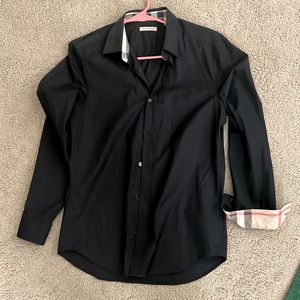 Brand new Burberry Men’s black dress shirt with logo and print size M